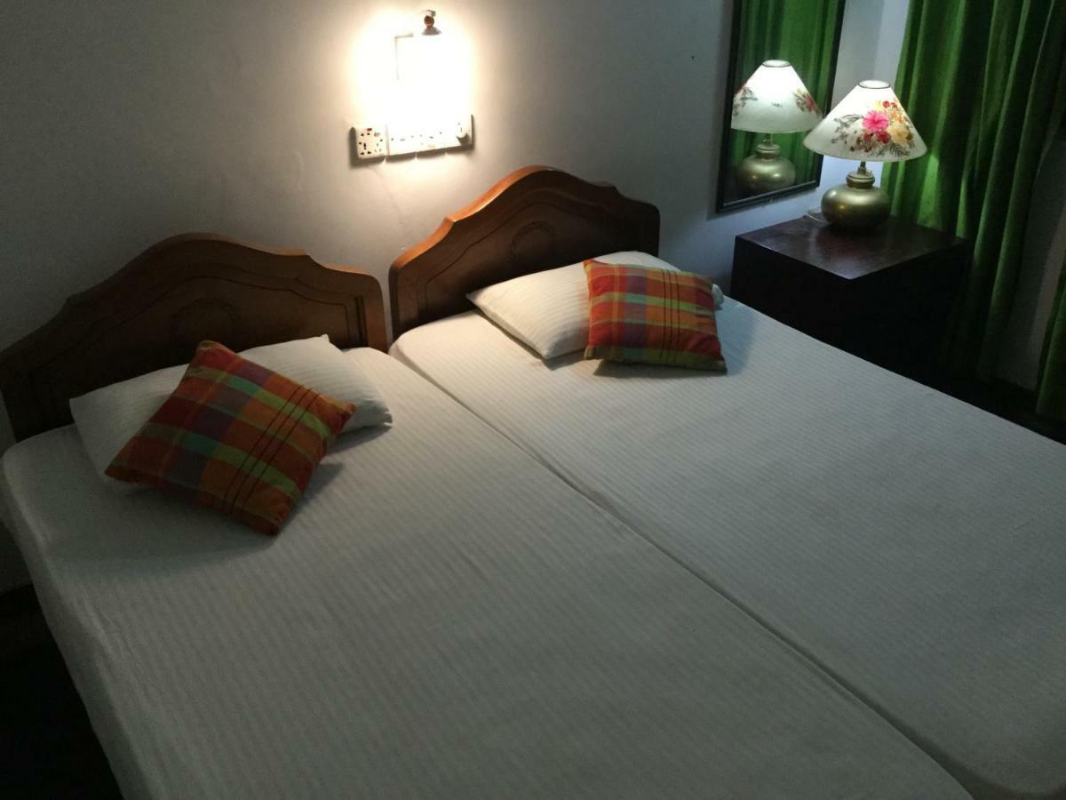 Kandy Inn Madugalle'S Family Guest House Ngoại thất bức ảnh
